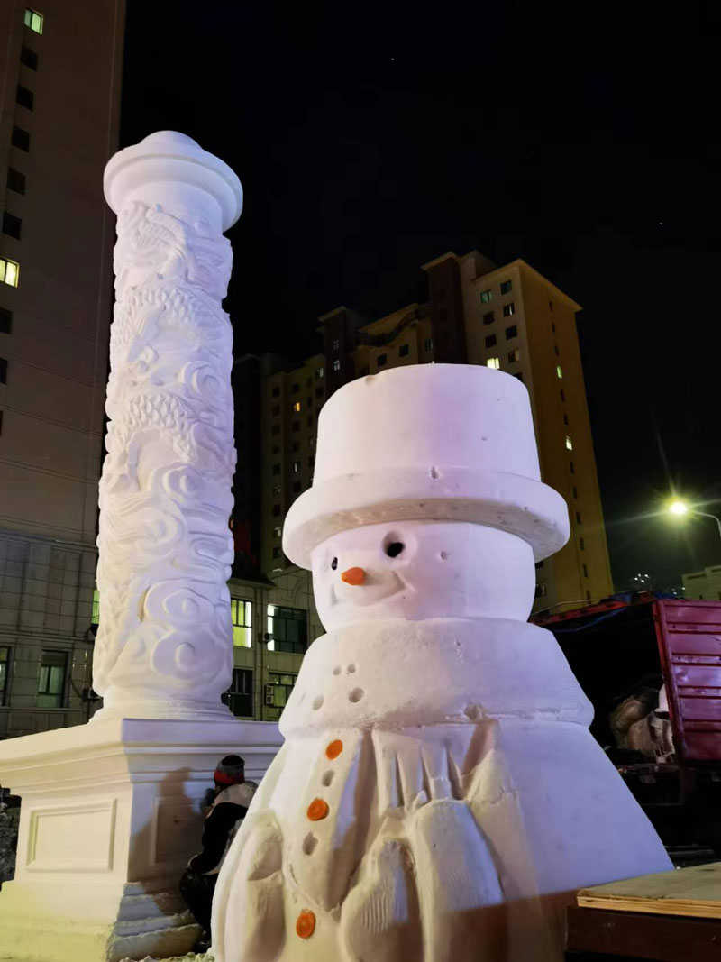 林甸龙盘柱雪雕